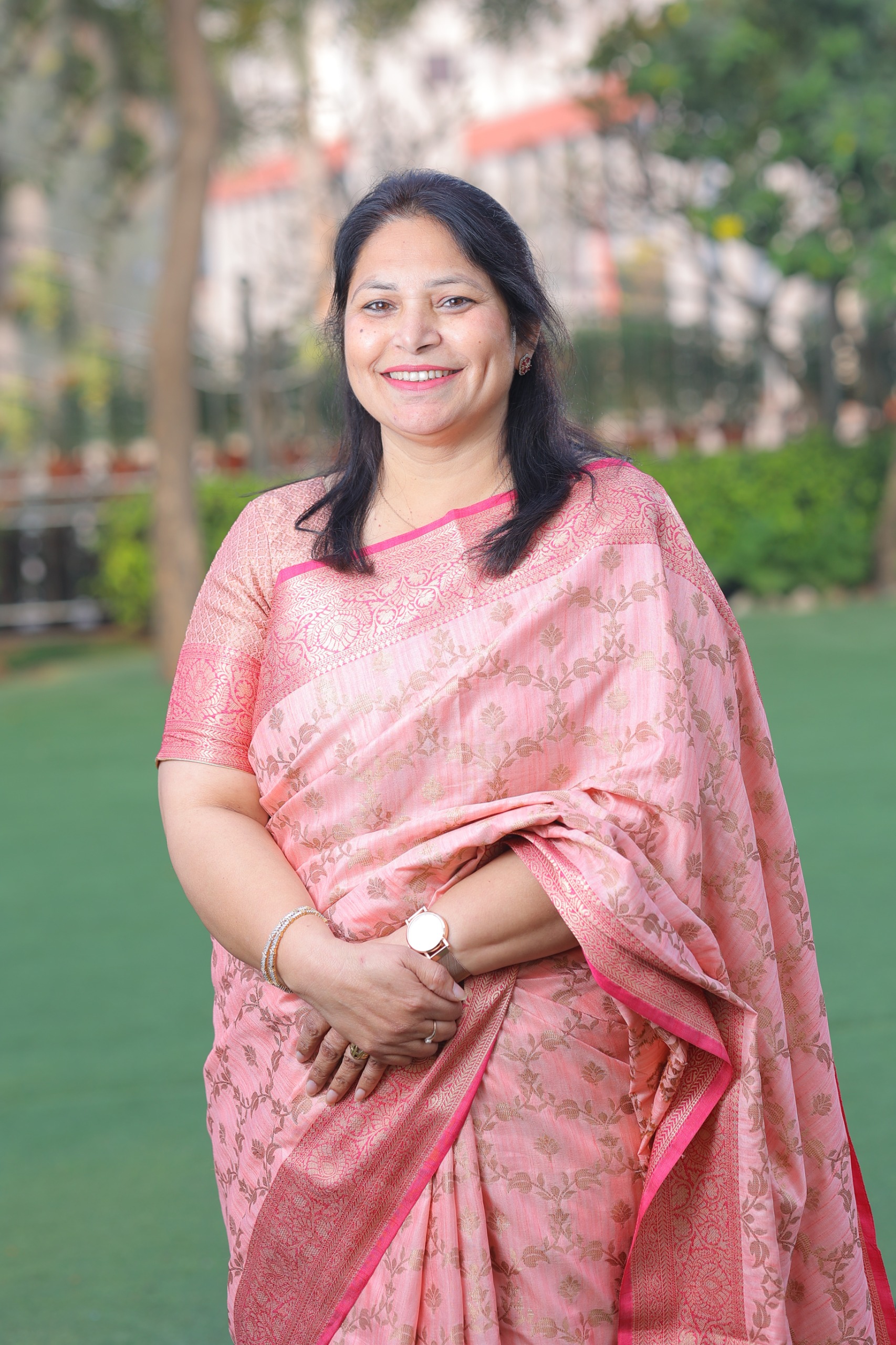 MRS. ALKA PRABHAKAR